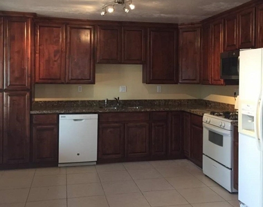 7247 E Wilshire Drive - Photo Thumbnail 6