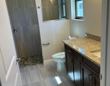 20 Ellington Street - Photo Thumbnail 20