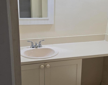 10500 Sw 108th Avenue - Photo Thumbnail 10
