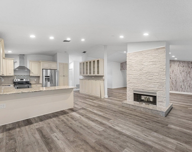 13853 Sheffield Street - Photo Thumbnail 10