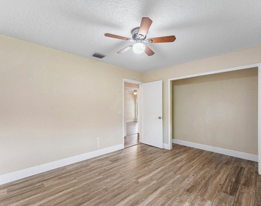 13853 Sheffield Street - Photo Thumbnail 29