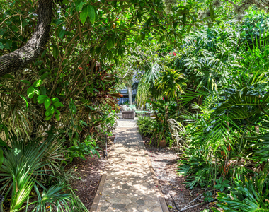 5780 Piping Rock Drive - Photo Thumbnail 2