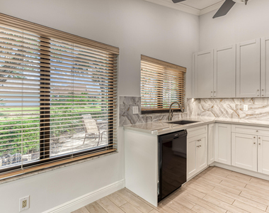 5780 Piping Rock Drive - Photo Thumbnail 8