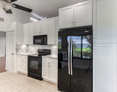 5780 Piping Rock Drive - Photo Thumbnail 7