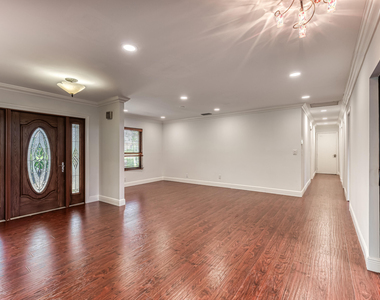 5780 Piping Rock Drive - Photo Thumbnail 10