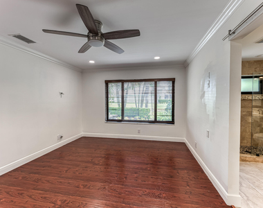 5780 Piping Rock Drive - Photo Thumbnail 14