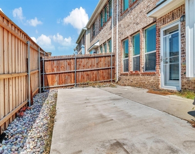 3724 Sicily Street - Photo Thumbnail 24