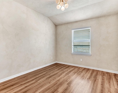3724 Sicily Street - Photo Thumbnail 17