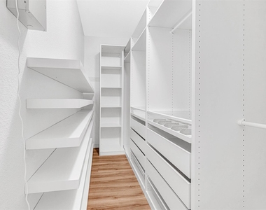 3724 Sicily Street - Photo Thumbnail 15