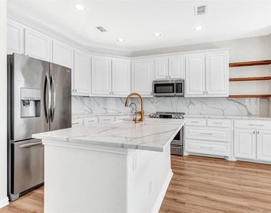 3724 Sicily Street - Photo Thumbnail 3
