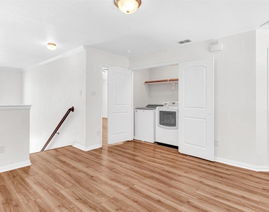 3724 Sicily Street - Photo Thumbnail 23