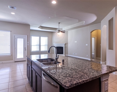 15613 Renshaw Way - Photo Thumbnail 11