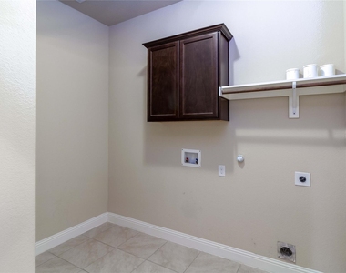 15613 Renshaw Way - Photo Thumbnail 18