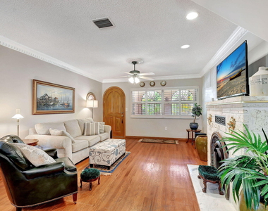 124 S Palmway - Photo Thumbnail 7