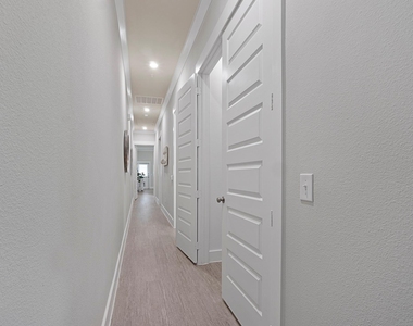 3903 Banks - Photo Thumbnail 13