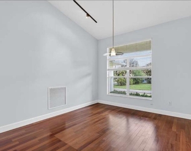 814 Sw 29th Street - Photo Thumbnail 6