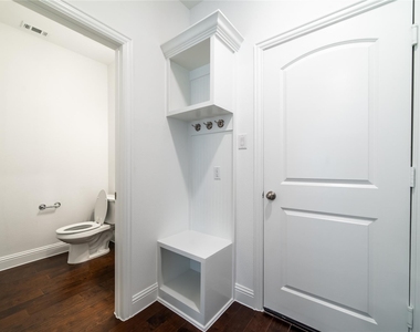 3509 Treasure Drive - Photo Thumbnail 8
