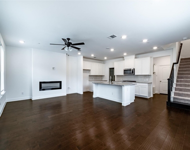 3509 Treasure Drive - Photo Thumbnail 5