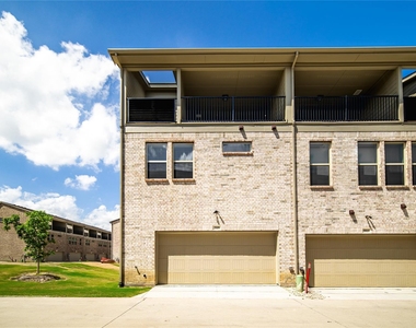 3509 Treasure Drive - Photo Thumbnail 4