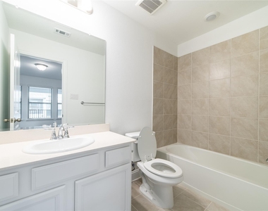 3509 Treasure Drive - Photo Thumbnail 19