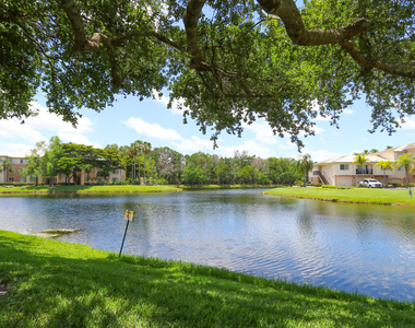 500 Crestwood Court N - Photo Thumbnail 1