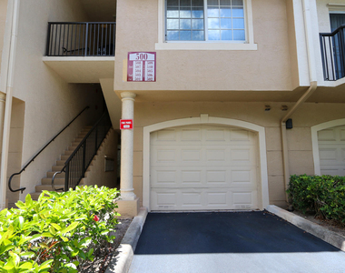 500 Crestwood Court N - Photo Thumbnail 2