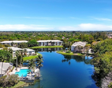 500 Crestwood Court N - Photo Thumbnail 14