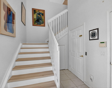 7910 Laina Lane - Photo Thumbnail 4