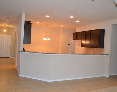 405 Sandy Lane - Photo Thumbnail 3