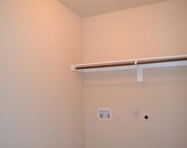 405 Sandy Lane - Photo Thumbnail 22