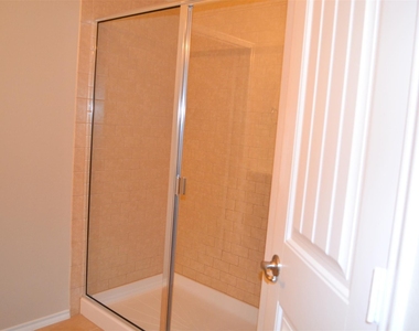 405 Sandy Lane - Photo Thumbnail 18