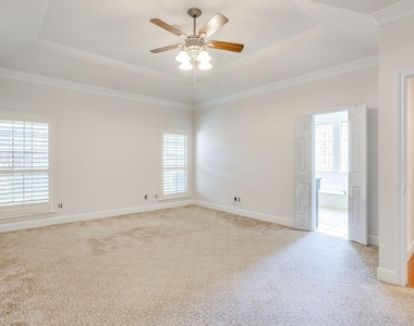 990 Oak Ridge Drive - Photo Thumbnail 6