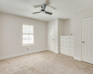 990 Oak Ridge Drive - Photo Thumbnail 10