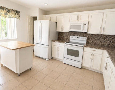 6091 Sugar Loaf Lane - Photo Thumbnail 3