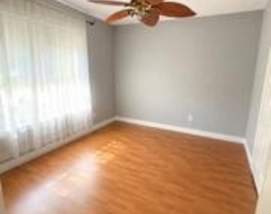 6091 Sugar Loaf Lane - Photo Thumbnail 7