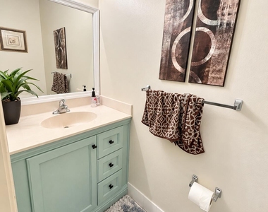6091 Sugar Loaf Lane - Photo Thumbnail 5