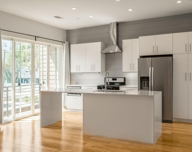 3812 San Jacinto Street - Photo Thumbnail 12