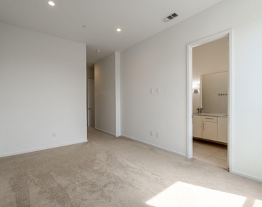 3812 San Jacinto Street - Photo Thumbnail 26