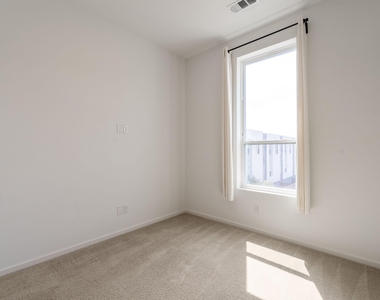 3812 San Jacinto Street - Photo Thumbnail 20