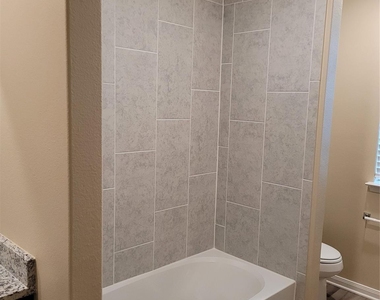 3205 Bowen Street - Photo Thumbnail 4