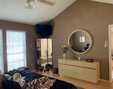 5308 Colony Hill Road - Photo Thumbnail 24