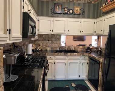 5308 Colony Hill Road - Photo Thumbnail 12