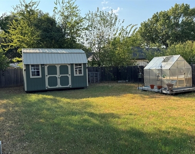 617 N Jordan Street - Photo Thumbnail 12