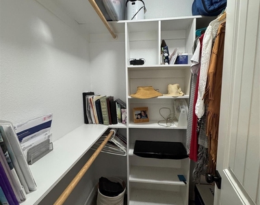 617 N Jordan Street - Photo Thumbnail 10
