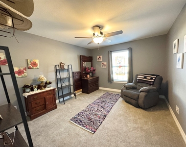 617 N Jordan Street - Photo Thumbnail 8