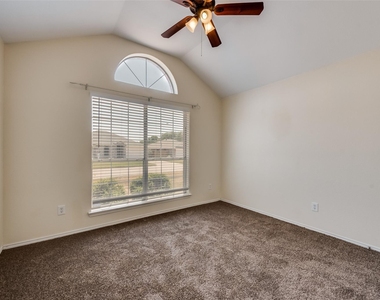 3301 Rustic Meadow Trail - Photo Thumbnail 15