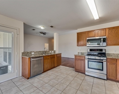 3301 Rustic Meadow Trail - Photo Thumbnail 10