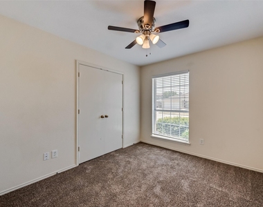 3301 Rustic Meadow Trail - Photo Thumbnail 14