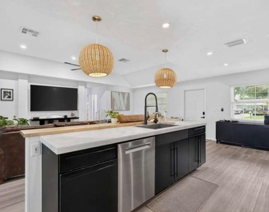 1524 Lance Road - Photo Thumbnail 3