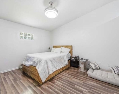 4251 Se Dixie Ross Street - Photo Thumbnail 3